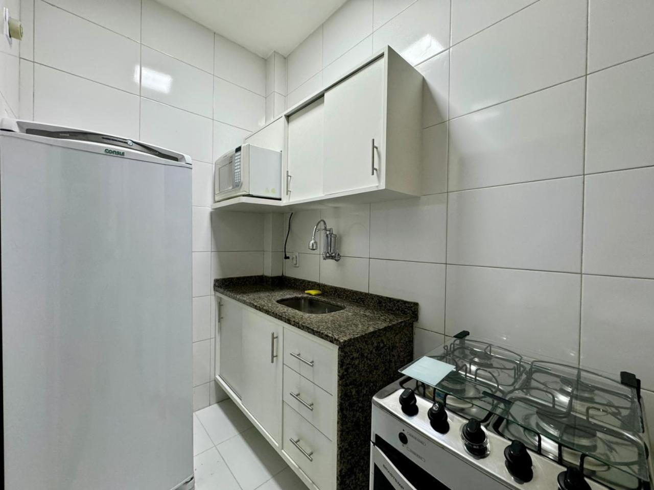 Confortavel 01 Dormitorio - Praia Copacabana Posto 6 Apartamento *